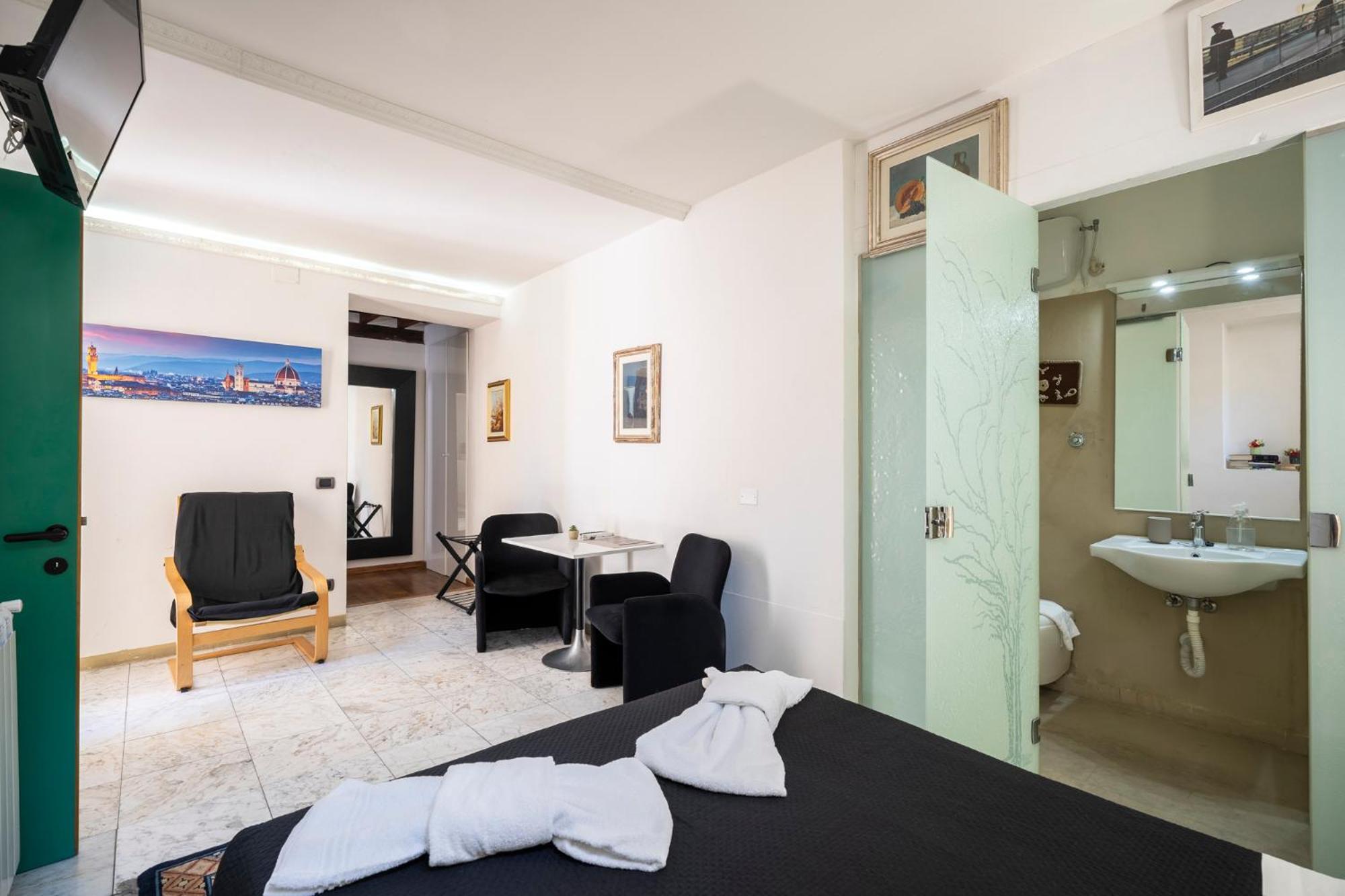 11 Duomo - Monolocale Caratteristico Apartment Firenze Bagian luar foto