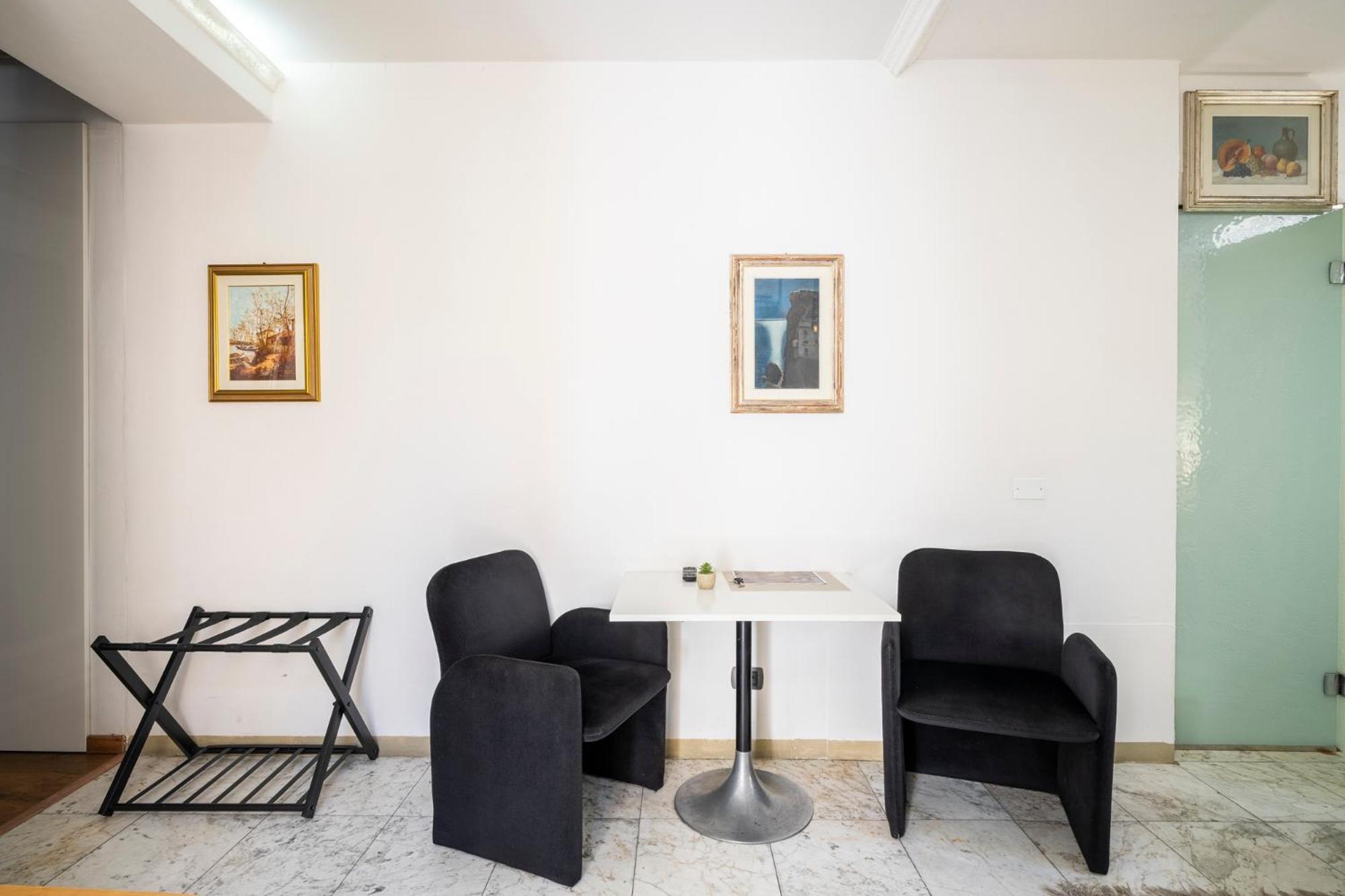 11 Duomo - Monolocale Caratteristico Apartment Firenze Bagian luar foto